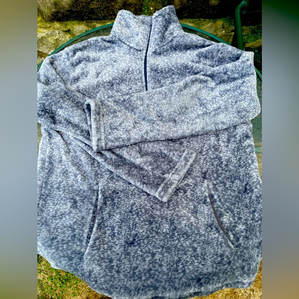 Sleepyheads Women's 1/4 Zip Fleece Pullover with kangaroo pocket size L